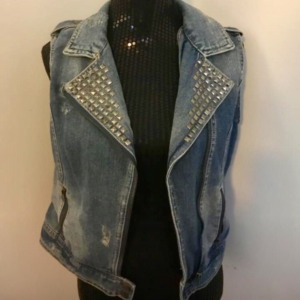 Jean Vest